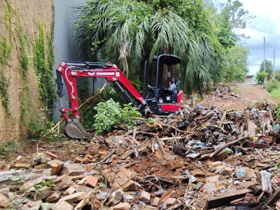 Serviços de Limpeza de Terrenos Pátios